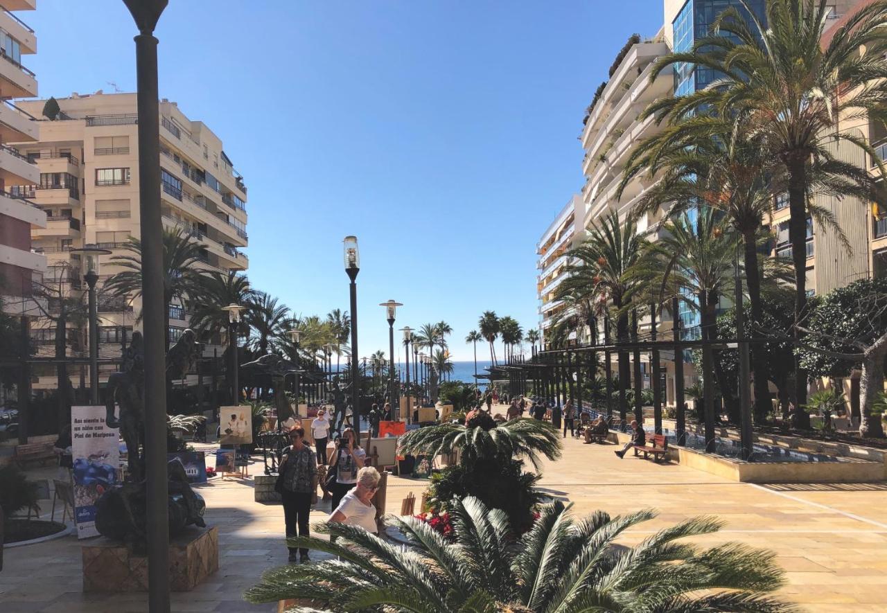 Beach Front Apartment-1st Line Marbella